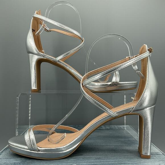 NEW Chinese Laundry Taryn Dress Heels Silver Size 9 - Picture 1 of 11